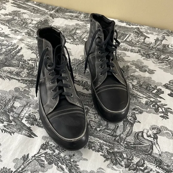 Allen Edmonds size 9