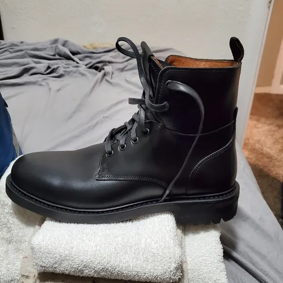 Allen Edmond boots
          
      NWT