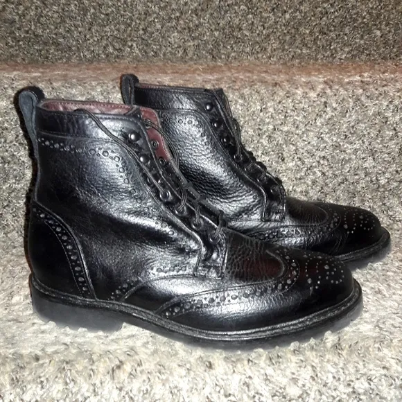 Mens 9 W (Great for Sz 9-9.5) Allen Edmonds Long Branch Lace-up Wingtip Boots.
          
      NWT