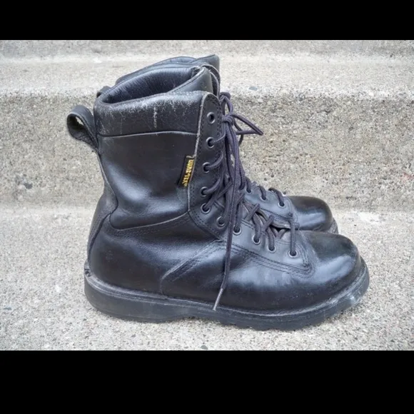 Danner Men's Pursuit 200 Gram Waterproof Boots 7