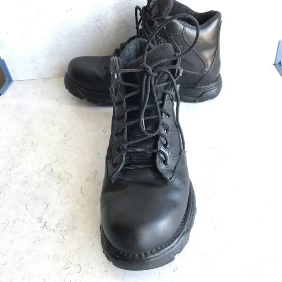 Danner Men Black Boots GORE TEX Size 10D Style 43027