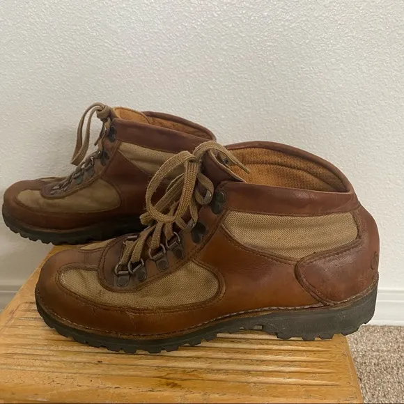 Danner Hiking Leather Shoes # 8364 Style Sz. 9.5