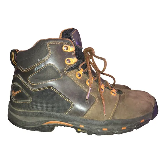Danner Boots W/Gore-Tex and Vibram technology Size 7 GUC