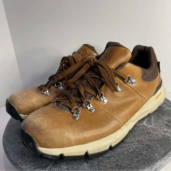 Danner Mountain 600 Low 3” Lace Up Boots Leather Brown Shoes 9.5