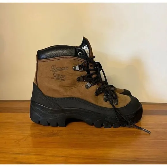 Danner Combat Hiker Gore-Tex Boots size 5