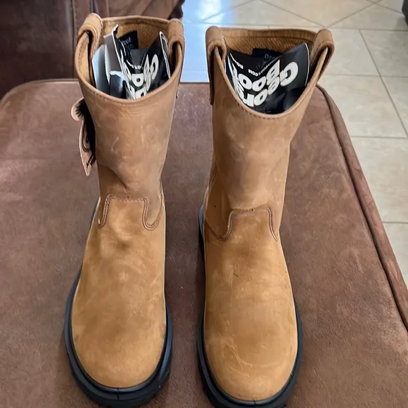 Georgia Boot Performance Features Size 7M Brown Suede New with tags
          
      Boutique