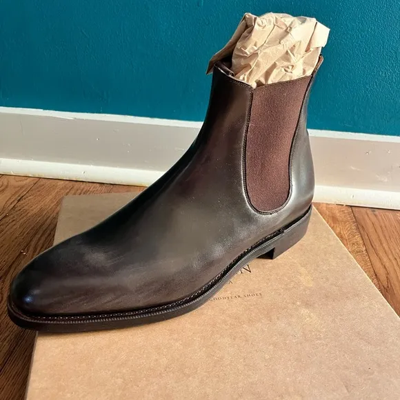 Meermin Calf Leather Dark Brown Chelsea Boots size 10
          
      NWT