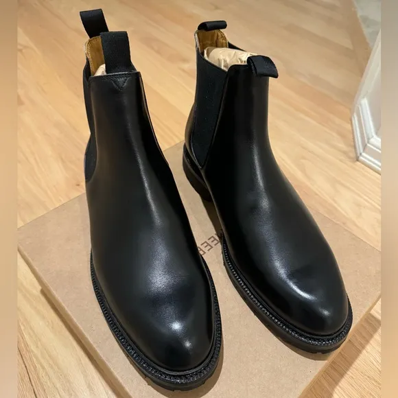 Meermin Chelsea boots
          
      NWT