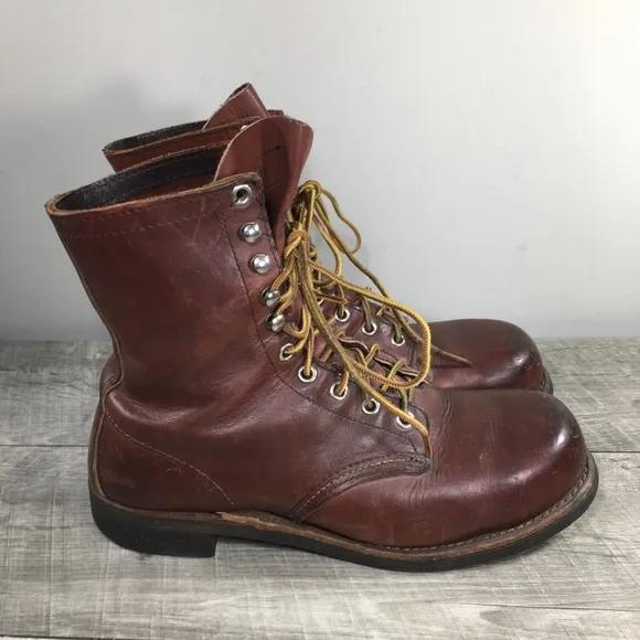 Vintage Red Wing Heritage Collection 2302 Steel Toe Men’s Work Leather Boots 8