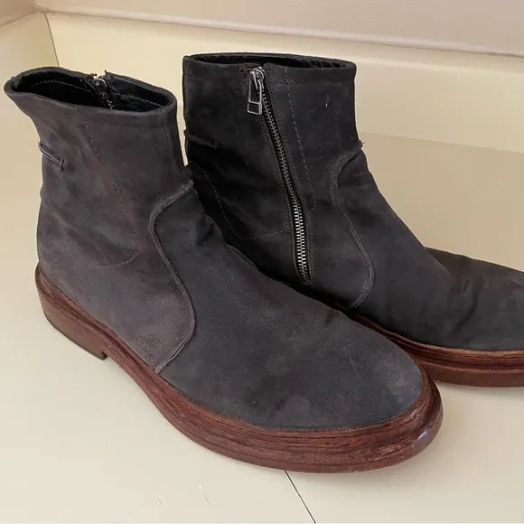 Untamed Street York Lava Grey suede welted laceless men’s boots size 12