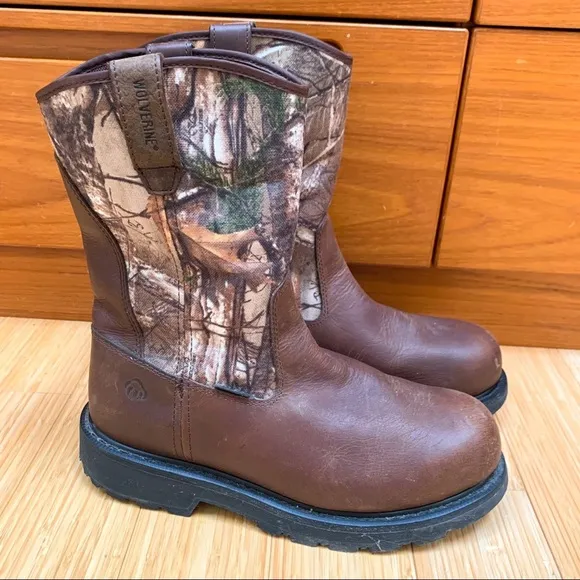 WOLVERINE mens camo and brown leather waterproof boots, 10.5.