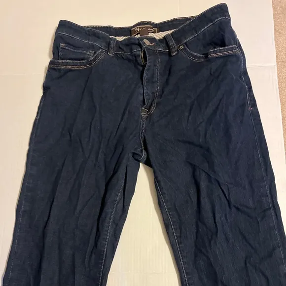 34 HERITAGE charisma comfort rise jeans stretch denim 36 x 34. 
Color dark blue