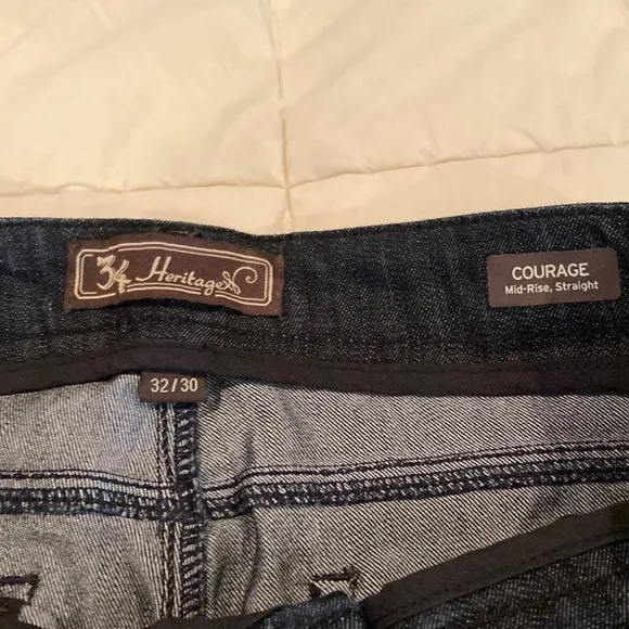Mens 34 Heritage jeans NWT size 32/30