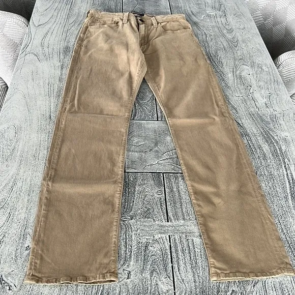 34 Heritage size 31 X 34 style = COURAGE mid rise straight leg Jeans chinos
          
      NWT