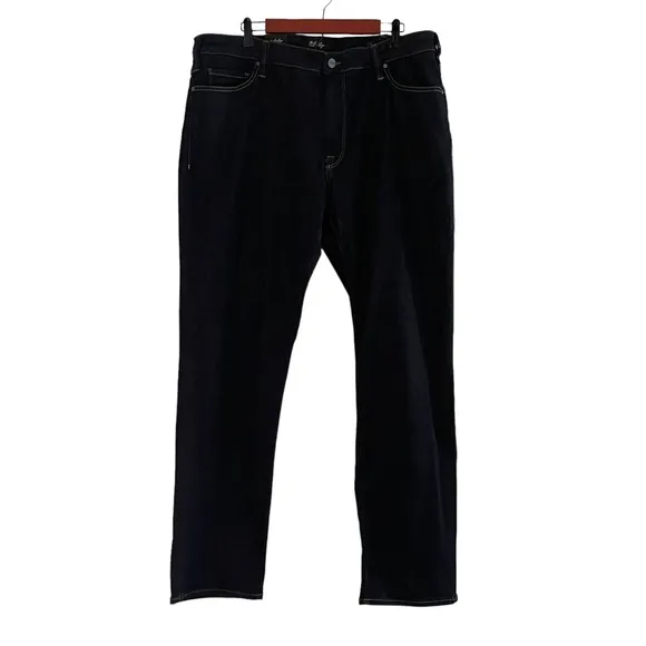 NWT Men’s 34 Heritage Charisma Comfort-Rise Classic Jeans Dark Rinse Size 42/34
          
      NWT