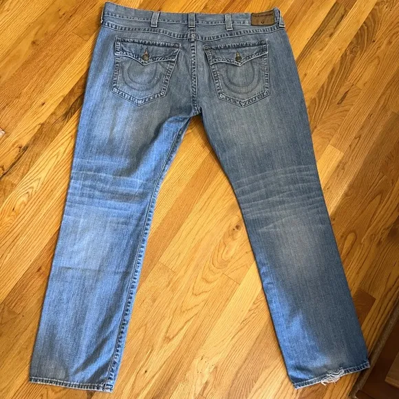 GUC Men's True Religion Ricky Relaxed Straight Leg Jeans Size 44 x 33