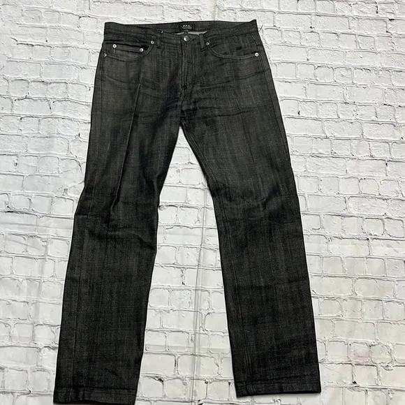 A.P.C. New Standard Jean Classique Jeans Button Fly Closure