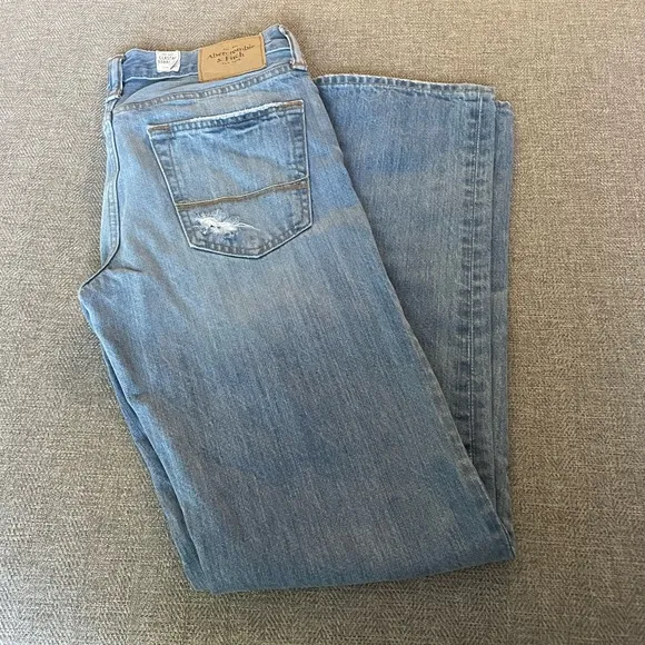 The Abercrombie &Fitch classic straight jeans