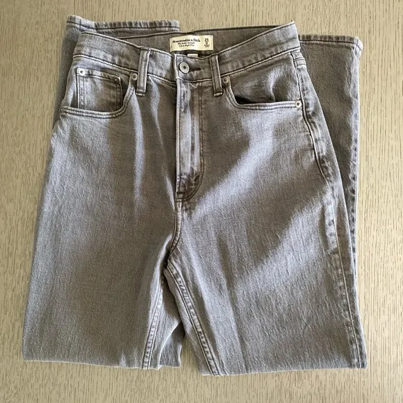 Abercrombie & Fitch Gray Straight Jeans Classic Design