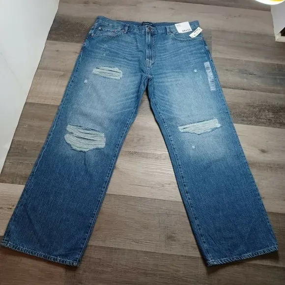 Aeropostal Men's Distressed Relaxed Non Stretch Jeans Size 38x32 NWT
          
      NWT