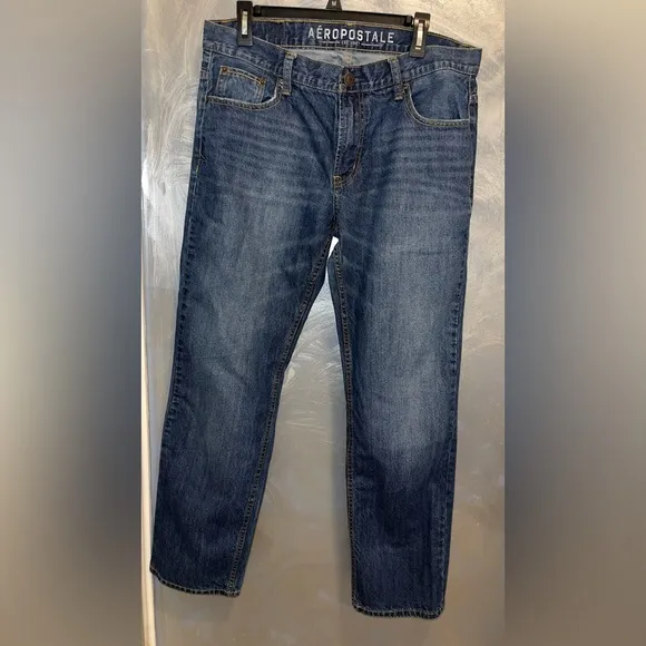 AEROPOSTALE MEDIUM WASH DENIM ESSEX STRAIGHT JEANS 34x32