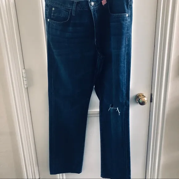 Men’s agave denim distressed jeans
