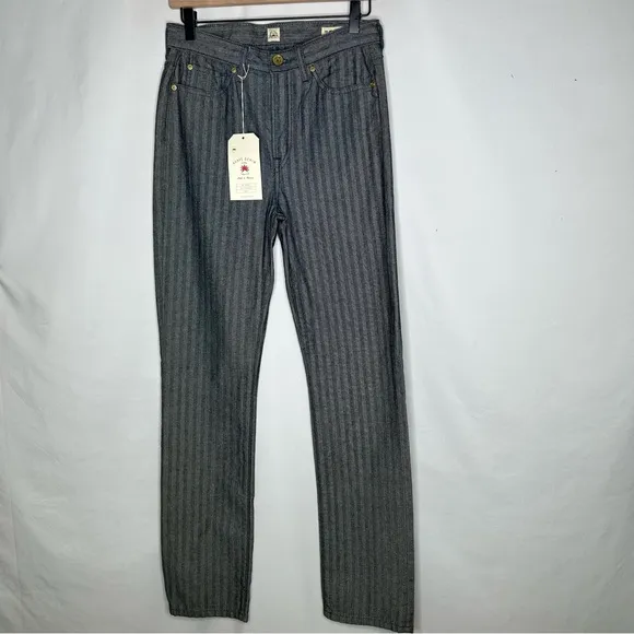 AGAVE Men's Denim High Rise Straight Jeans NWT in Size 27
          
      NWT