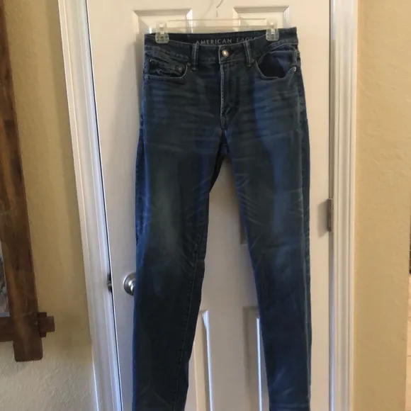 American Eagle men’s jeans