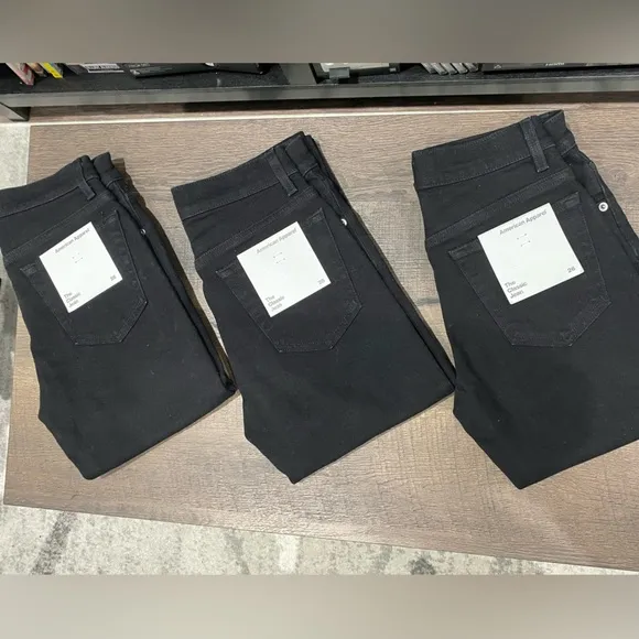 American Apparel (The Classic Jean) with original tags Size 26 [Black] *UNISEX*
          
      NWT