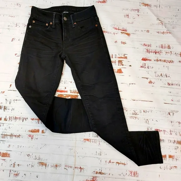 American Eagle skinny jeans