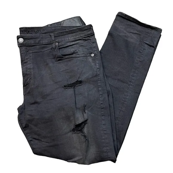 American Eagle Men’s Black Distressed Slim Leg Jeans Size 42 x 32