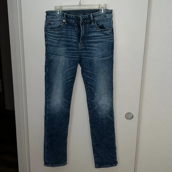 American Eagle slim 31x32 jeans!  Great condition!