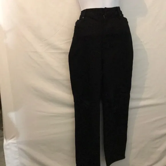 Articles of Society Jeans.button is missing to close at waist
          
      NWT