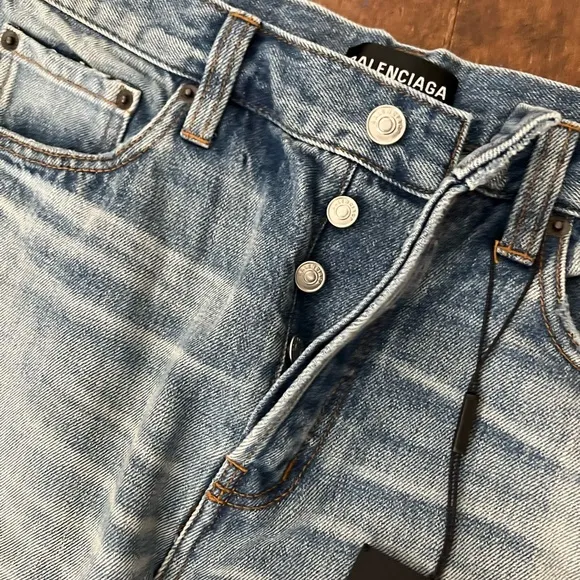 Brand new BALENCIAGA mens jeans
          
      Boutique