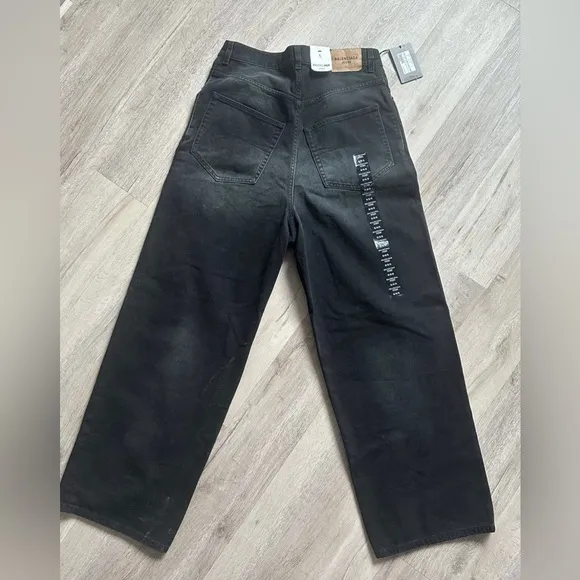 demna collection denim size sticker baggy pants
              
      NWT