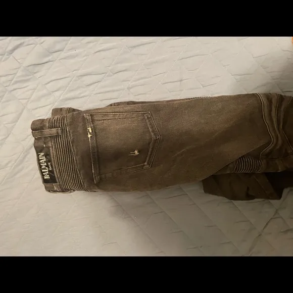 Lightly used balmain jeans size 28