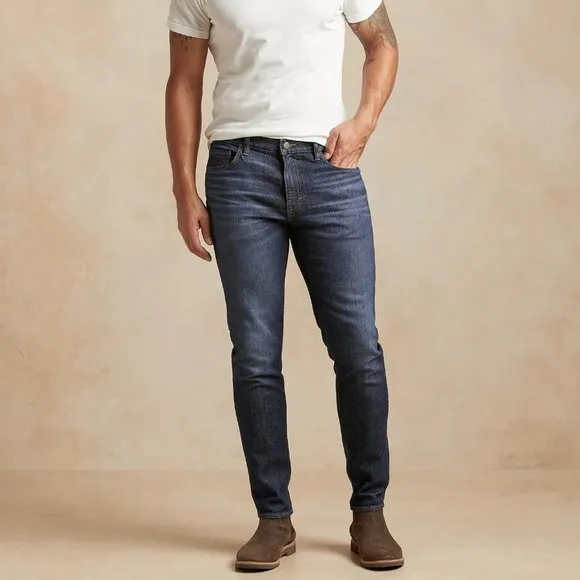 Banana Republic Tapered Organic Jean size 32/30 Medium Wash
          
      NWT
