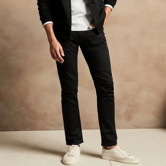 NWT! Banana Republic Men's Black Athletic-Fit Travel Jeans - Size 36 x 32
          
      NWT