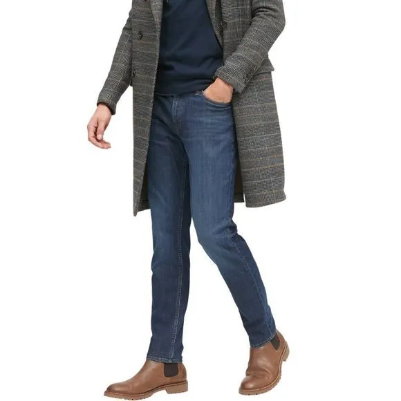 Banana Republic Slim Dry Indigo® Traveler Jean