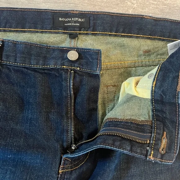 Banana Republic Men’s Jeans Size: 38 X 30 Vintage Straight Color: Blue