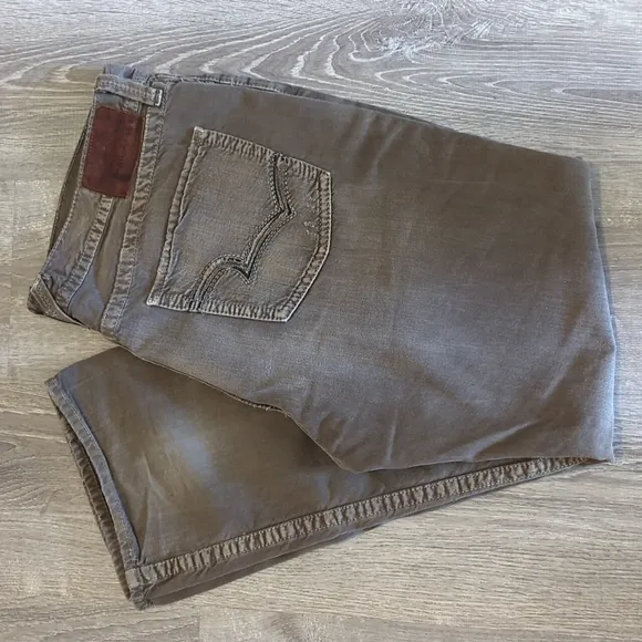 Big Star (Pioneer The Regular Boot Cut) Men's Jean's size 40/30 Dusty Sand Color