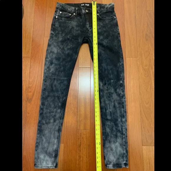 BLK DNM Jeans