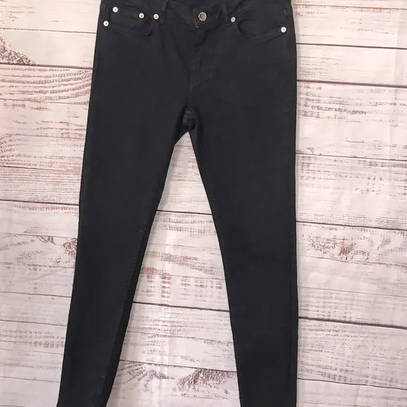 BLK DNM Size 26 black low rise skinny jeans