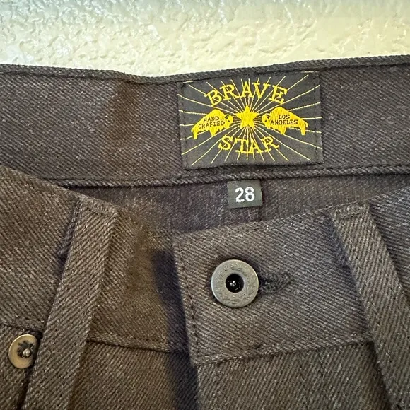 Brave star selvedge denim. Taper fit. 28x36. Brand new never worn.
          
      NWT