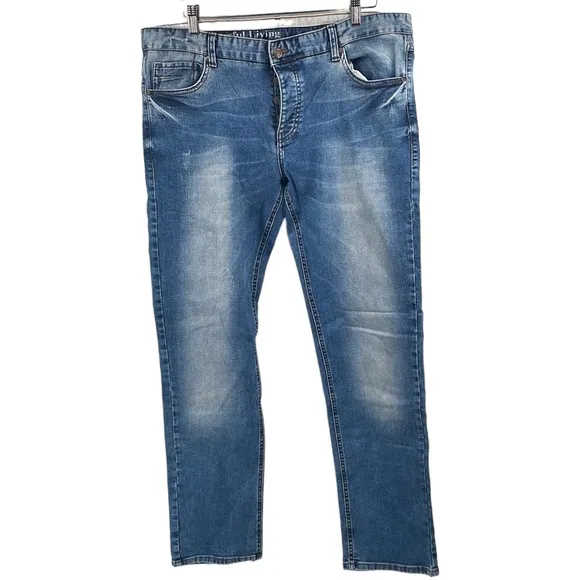 Burberry jeans medium wash light distressing slim leg luxury sz 40
