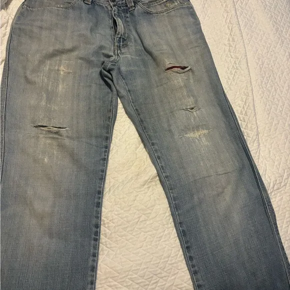 Women’s Distressed Blue Jeans