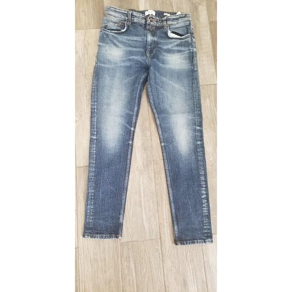 Closed Jeans  Cooper Taper 31 X28 Medium Wash. Can be worn unisex. See details