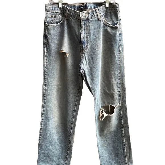 Club Monaco distressed Jeans