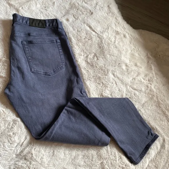 club monaco jeans 33/32 men. Used Color between chalk and jeans color