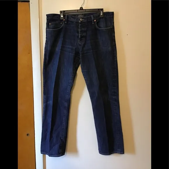 - Club Monaco straight leg Men’s jeans